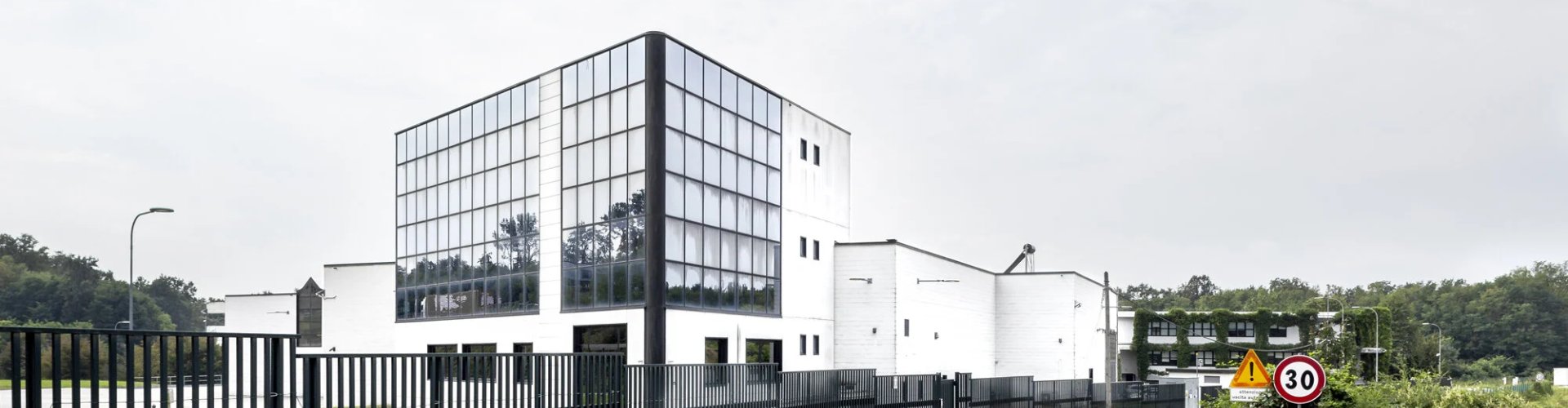 Luxury limousine awaiting at Fino Mornasco