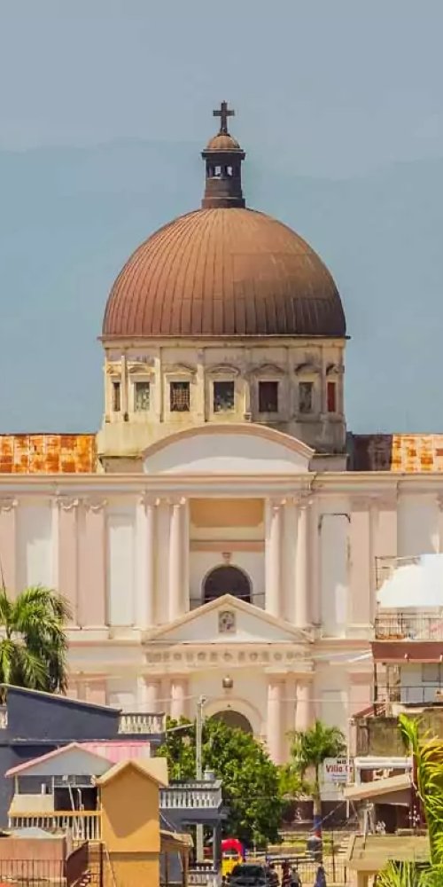 Luxury car interior in Cap Haitien