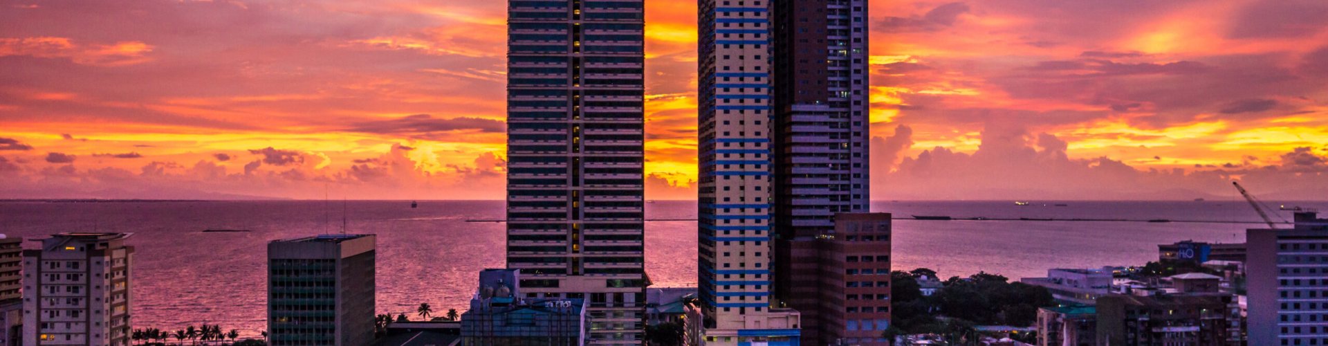 Luxury car and limousine rentals in Manila, PH