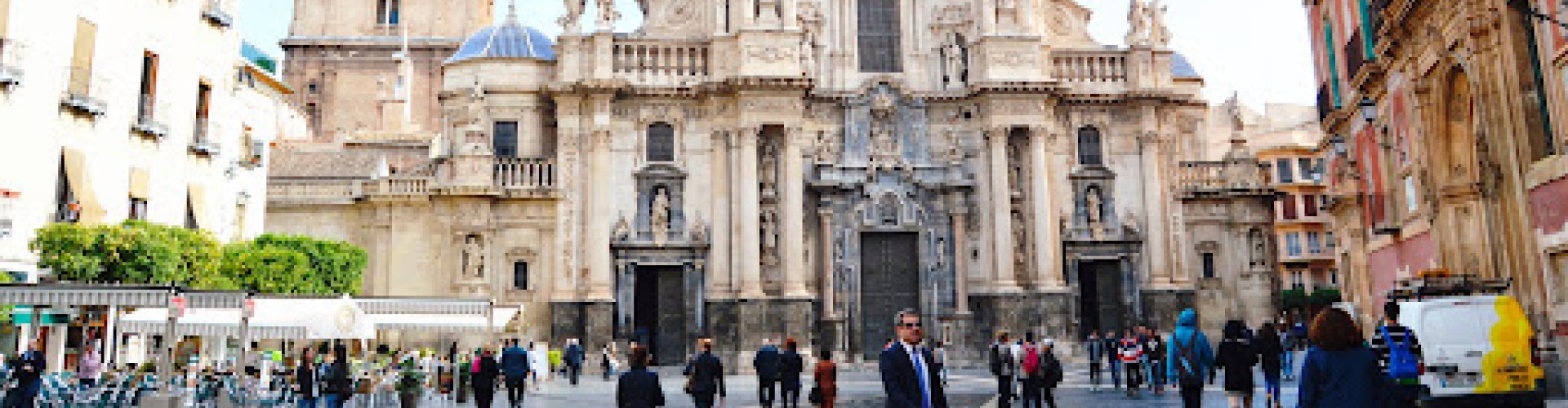 Luxury limousine parked in Molina de Segura
