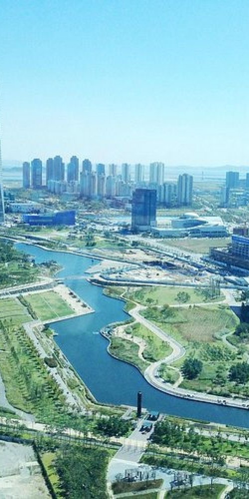 Luxury vehicle in Incheon