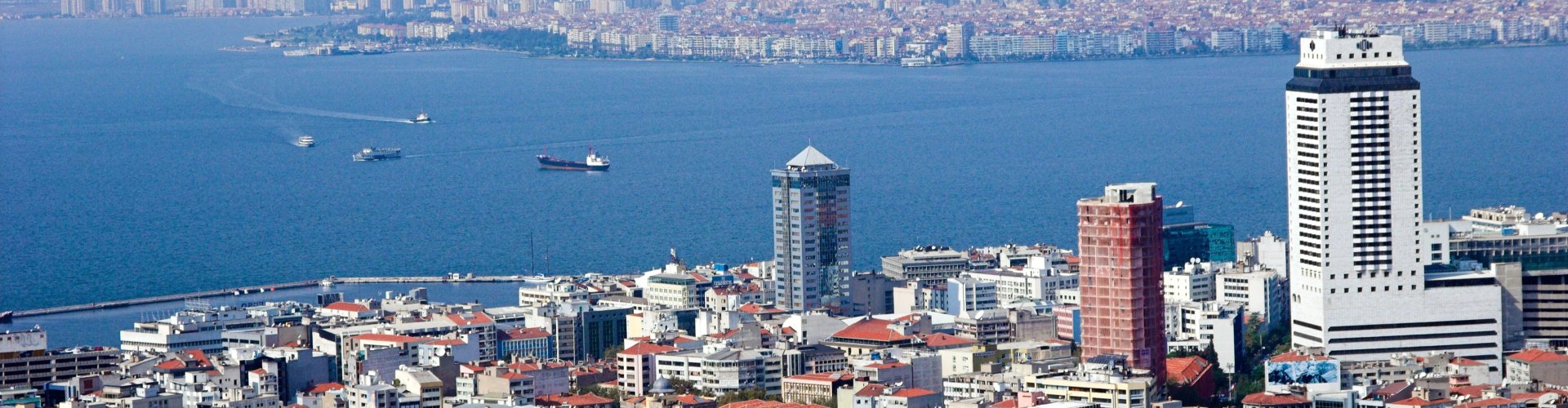 Luxury limousine in Izmir, TR