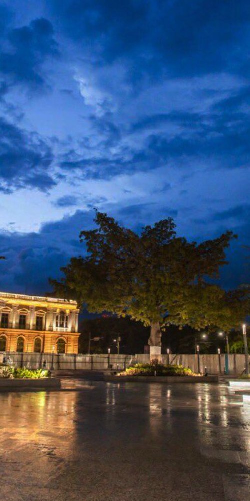 Luxury vehicle interior San Salvador