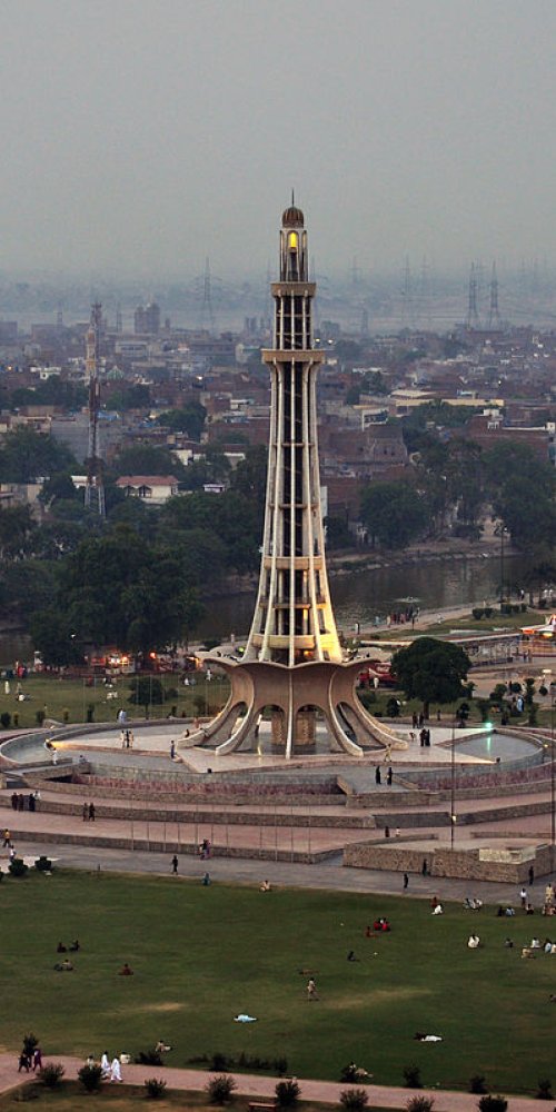 Chauffeur service in Lahore
